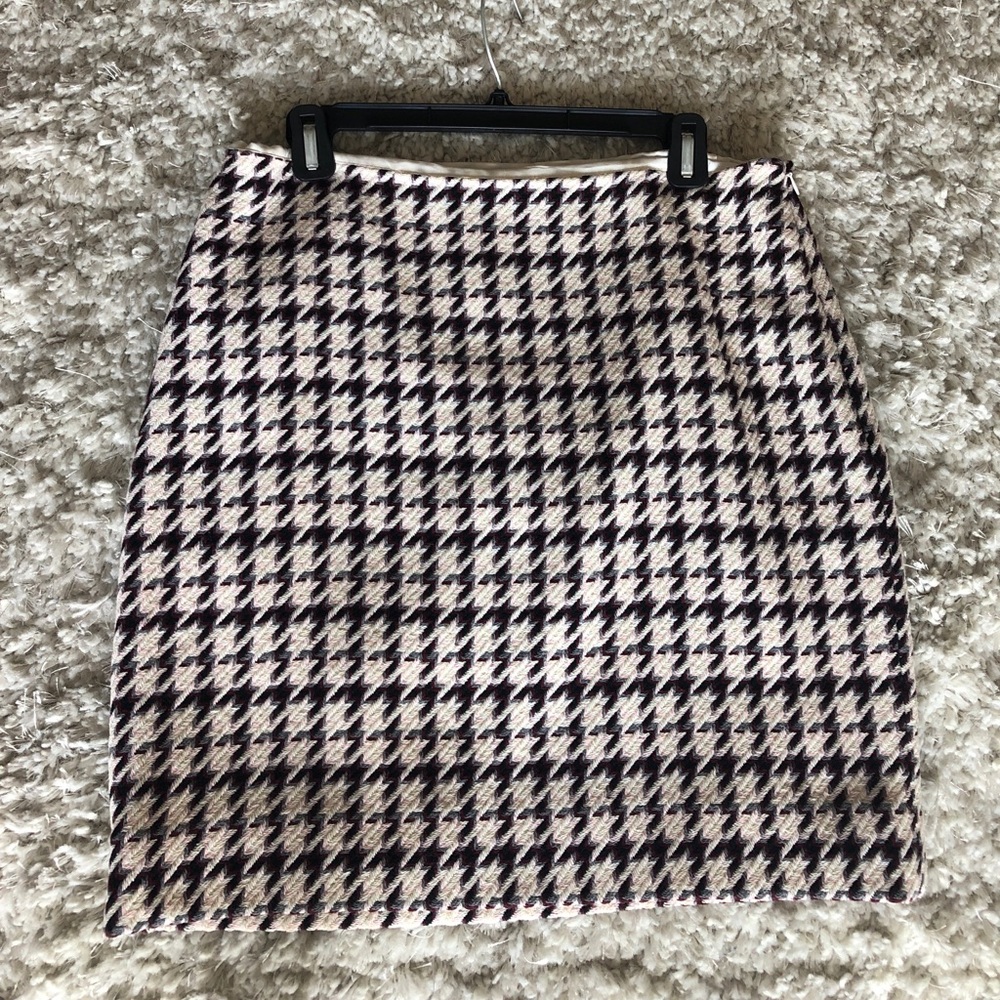 White House Black Market Skirt